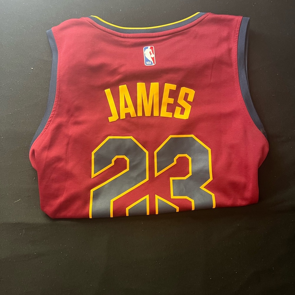 Lebron James Cavs Jersey ✅